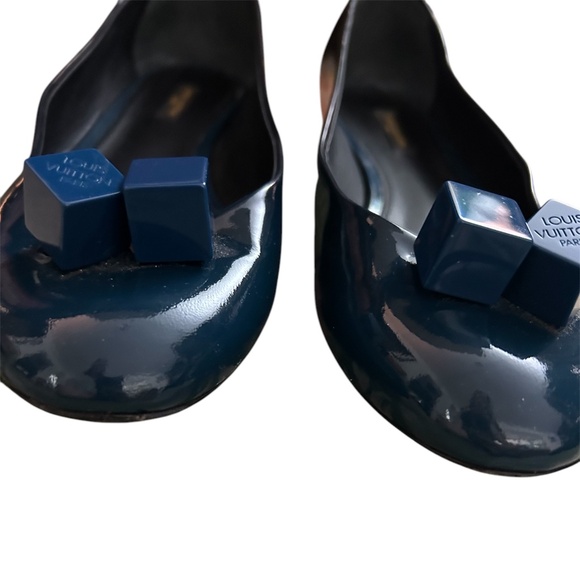 LOUIS VUITTON Blue Ombre Patent Leather Dice Ballet Flats - size 41 (US 11) - Picture 3 of 9